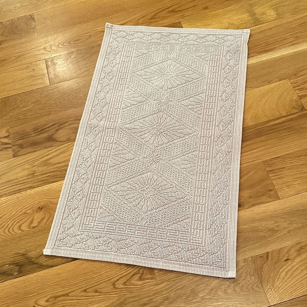 Anthropologie stonewashed Bath Mat with Textured Design